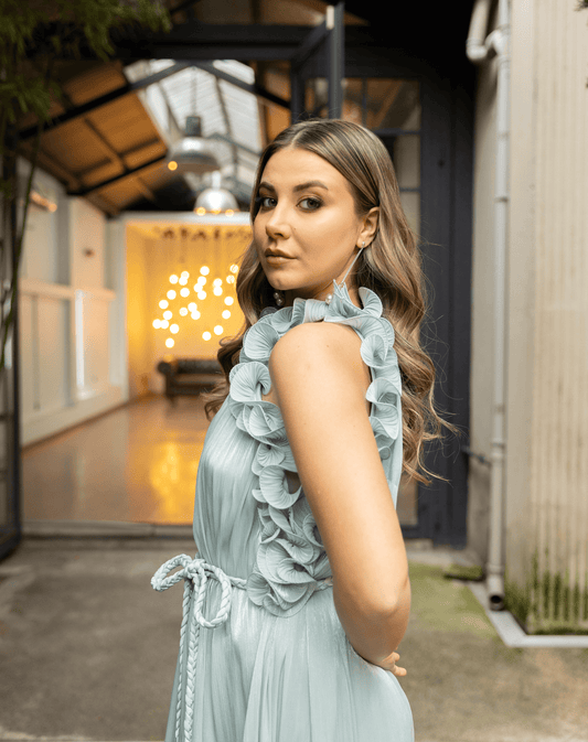 Fırfır Detaylı Yaka ve Kol Kenarı, Örgü Kemerli, Oversize, Işıltılı Şifon Uzun Gece Elbisesi