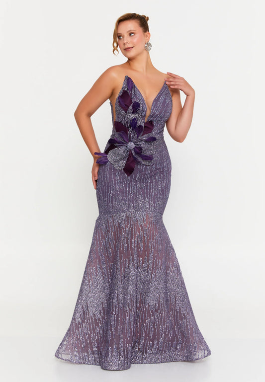 Straplez Çiçek Detaylı Büyülü Simli Kumaşlı Uzun Abiye Elbise